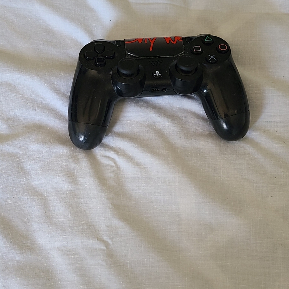 Ps4 controller - Picture 4 of 4